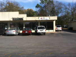 Oscar's Taco Shop outside