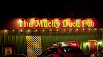 The Mucky Duck Pub outside