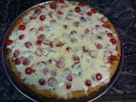 Alfredo's Pizza Ii food