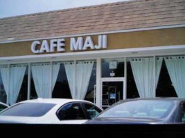 Cafe Maji outside