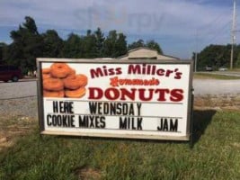 Miss Miller's Donuts outside