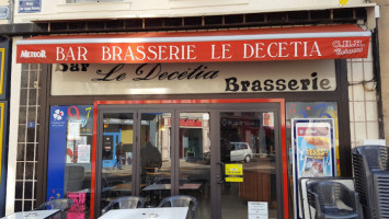 Le Decetia Bar-Brasserie inside