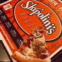 Skipolini's Pizza food