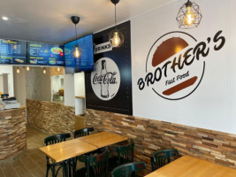 Brother's Burger inside
