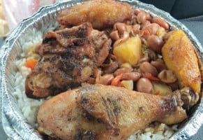 Lala's Puerto Rican Kitchen food