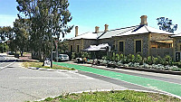 Red House Shop and Cafe outside