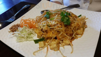 Mai Thai Cuisine food