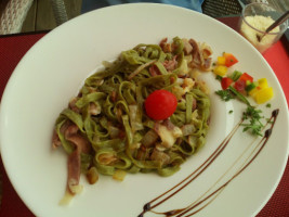 Le Poggio food