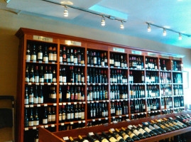 Manhattan Valley Wines Spirits food