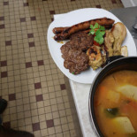 Le 282 Comida