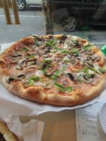 The Upper Crust Pizzeria food