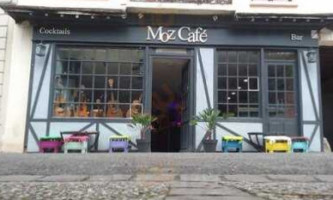 Moz Cafe outside
