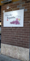 Wine Republic Di Gabriele Schiavella food