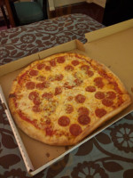 Franks Pizza food