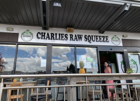 Charlie's Raw Squeeze Clayfield inside