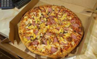 Domino's Pizza food