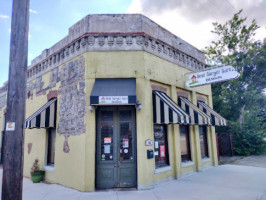 Best Burger Barn Denison outside