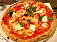 D.O.C. Pizza & Mozzarella Bar food