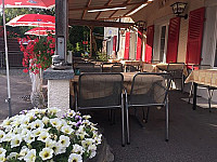 Zollhaus Restaurant inside