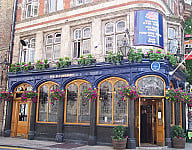 The Bloomsbury Tavern outside