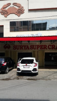 Restoran Surya Super Crab Makassar outside