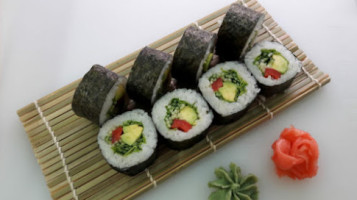 Edo Sushi Bălți food