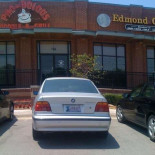 Pho Bulous Exterior