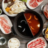 Yuán Chuàng Wū Shí Tóu Huǒ Guō food