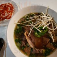 Mo Pho Mi food