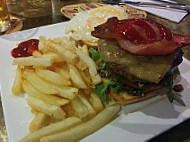 Captain Cook Hotel food