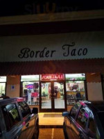 Border Taco outside