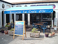 Brasserie la Croix D'or inside