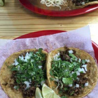 Tacos El Cunado food