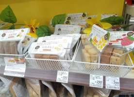 Natural Lawson Motomachi food