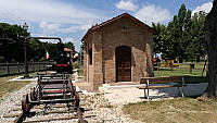 Piadina Sant'apollinare outside