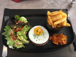 Cafe De La Mairie food