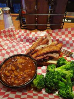 Bunkhouse -b-que food