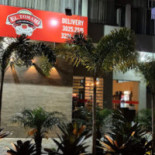 El Tomato E Pizzaria Exterior