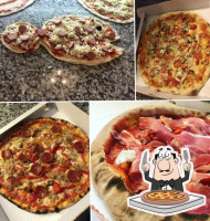 C'e' Pizza Per Te Di Palladino Clara food