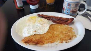 Trada's Breakfast Diner food
