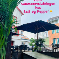 Salt Pepper outside