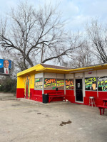 Taqueria La Guadalupana outside