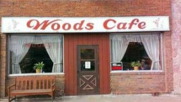 Woods Cafe outside