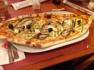 Pizzeria La Piazza food