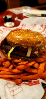 Red Robin America's Gourmet Burgers And Spirits food