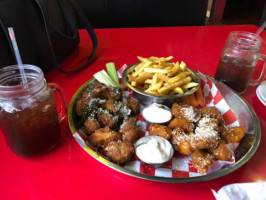 Wings E Buckets Cafe food