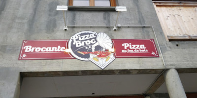 Pizza'broc inside