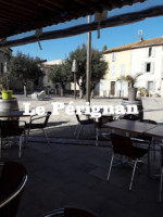 Le Pérignan inside