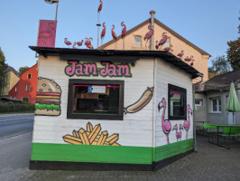 Jam Jam outside