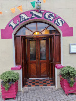 Langs Bar Restaurant outside